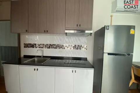 Condominio de 2 dormitorios en Jomtien Beach, Pattaya, Tailandia № 212374 - foto 12