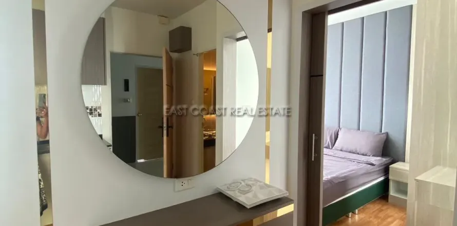 Condominio de 2 dormitorios en Jomtien Beach, Pattaya, Tailandia № 212374