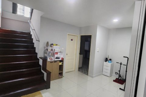 House in Bang Yai, Thailand 4 bedrooms № 164318 - photo 6