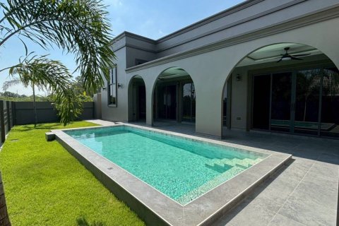 Villa in Pattaya, Thailand 3 bedrooms № 172645