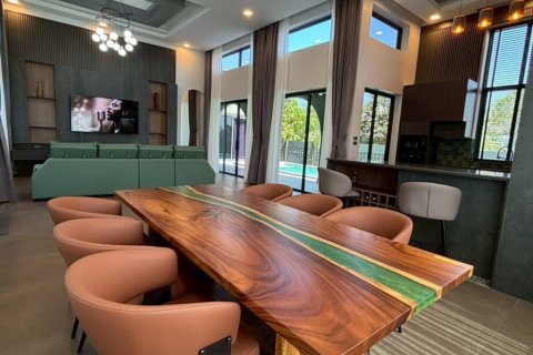 Villa in Pattaya, Thailand 3 bedrooms № 172645 - photo 6