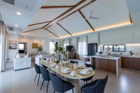 Villa in Hua Hin, Thailand 3 bedrooms № 172640 - photo 8