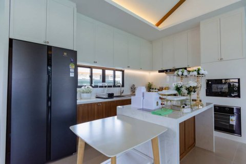 Villa in Hua Hin, Thailand 3 bedrooms № 172640 - photo 10