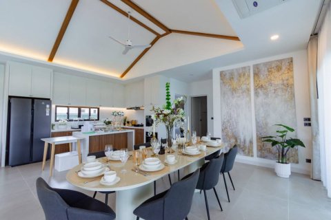 Villa in Hua Hin, Thailand 3 bedrooms № 172640 - photo 9