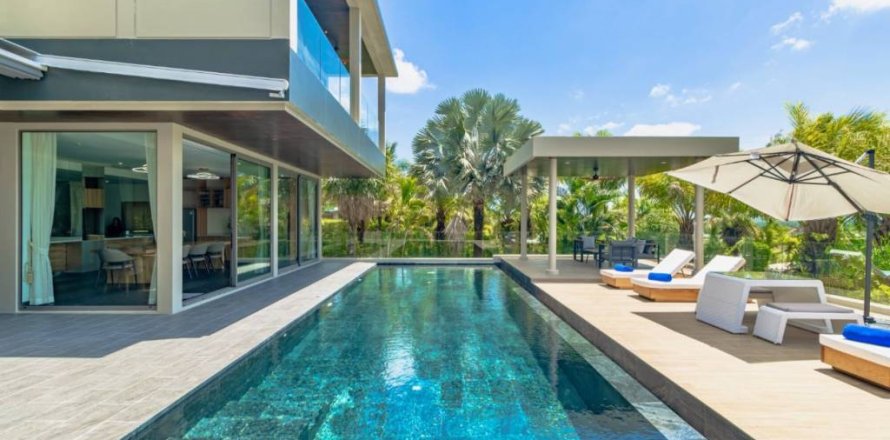 Вилла в Пхукете, Таиланд с 6 спальнями № 172644