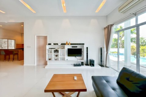 Villa in Hua Hin, Thailand 3 bedrooms № 172641 - photo 10