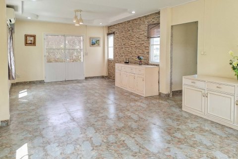 House in Chiang Mai, Thailand 3 bedrooms № 210131 - photo 5
