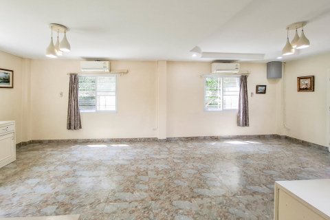 House in Chiang Mai, Thailand 3 bedrooms № 210131 - photo 2