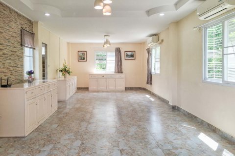 House in Chiang Mai, Thailand 3 bedrooms № 210131 - photo 3
