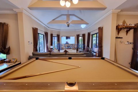 House in Pattaya, Thailand 3 bedrooms № 196825 - photo 14