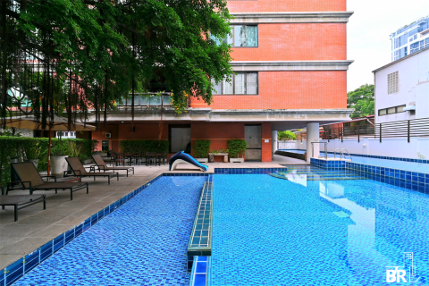 Condo in Bangkok, Thailand, 2 bedrooms  № 186070 - photo 9