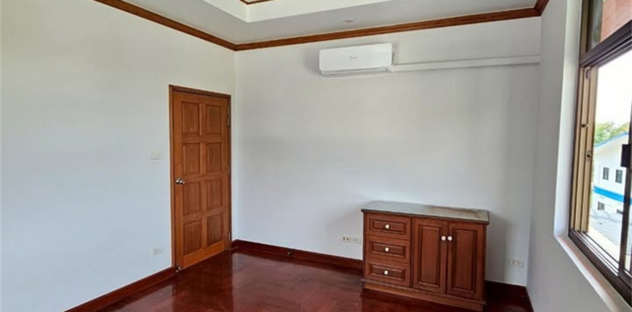 บ้านในกรุงเทพฯ, ประเทศไทย 7 ห้องนอน № 189175