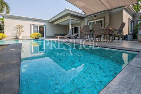 House in Pattaya, Thailand 3 bedrooms № 202387 - photo 16