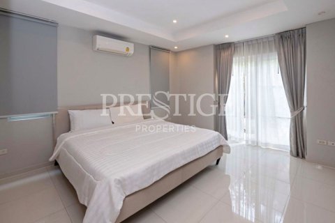 House in Pattaya, Thailand 3 bedrooms № 202387 - photo 10