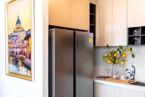 Condo in Bangkok, Thailand, 2 bedrooms  № 180666 - photo 3