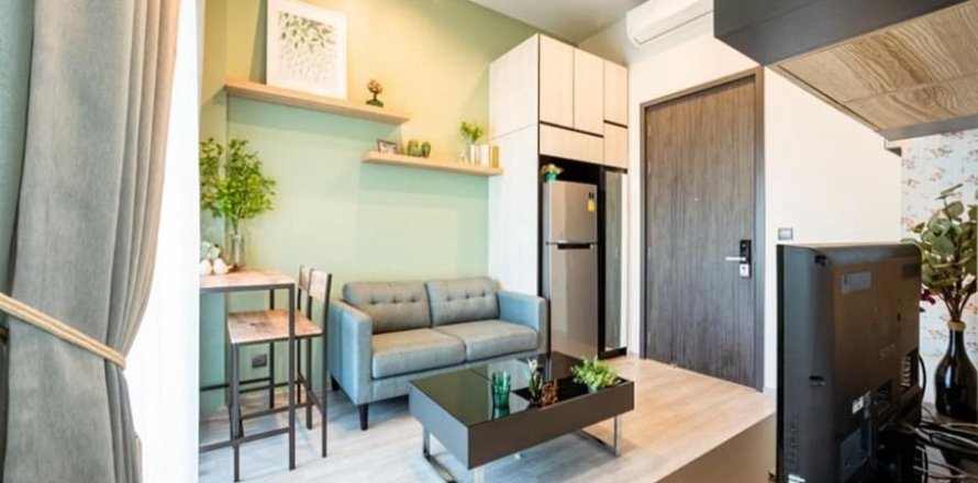 Studio in the Condo in Phra Khanong, Bangkok, Thailand  № 156886