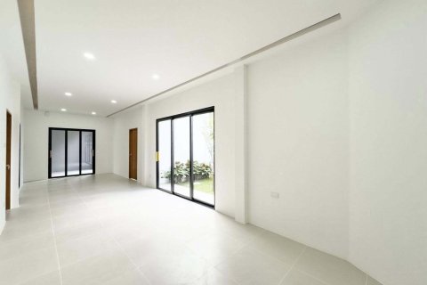 House in Phuket, Thailand 3 bedrooms № 156885 - photo 4