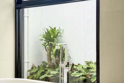 House in Phuket, Thailand 3 bedrooms № 156885 - photo 15