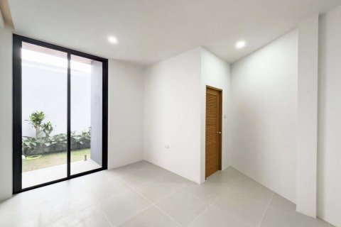 House in Phuket, Thailand 3 bedrooms № 156885 - photo 26