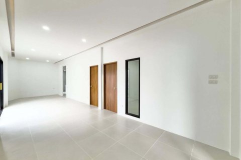 House in Phuket, Thailand 3 bedrooms № 156885 - photo 11