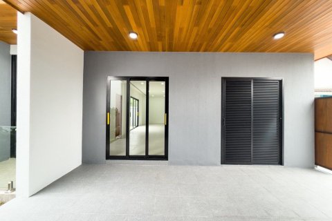 House in Phuket, Thailand 3 bedrooms № 156885 - photo 10
