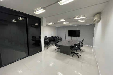 Таунхаус в Суан Луанге, Бангкок, Таиланд с 4 спальнями  № 157860 - фото 2