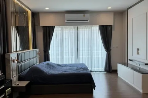 Haus in Bang Phli Yai, Thailand 4 Schlafzimmer № 216057 - Foto 16