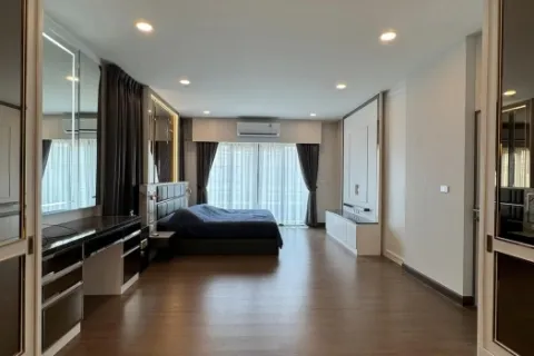 Haus in Bang Phli Yai, Thailand 4 Schlafzimmer № 216057 - Foto 15