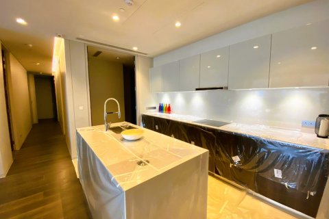 Condo in Bangkok, Thailand, 3 bedrooms № 181252 - photo 8