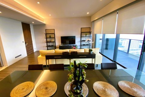 Condo in Bangkok, Thailand, 3 bedrooms № 181252 - photo 4
