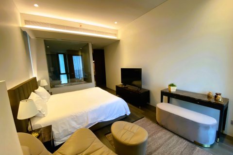 Condo in Bangkok, Thailand, 3 bedrooms № 181252 - photo 12