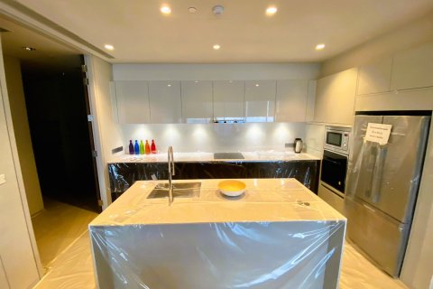 Condo in Bangkok, Thailand, 3 bedrooms № 181252 - photo 7