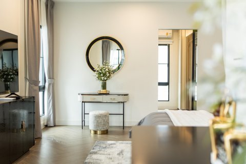 House in Bangkok, Thailand 4 bedrooms № 181248 - photo 22