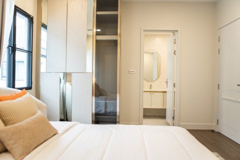House in Bangkok, Thailand 4 bedrooms № 181248 - photo 27