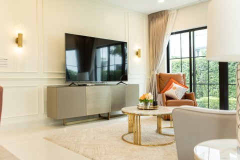 House in Bangkok, Thailand 4 bedrooms № 181248 - photo 5
