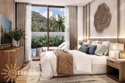 Villa in Bang Tao, Thailand 4 bedrooms № 179349 - photo 2