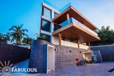 Condo in Patong, Thailand, 2 bedrooms № 179345 - photo 8