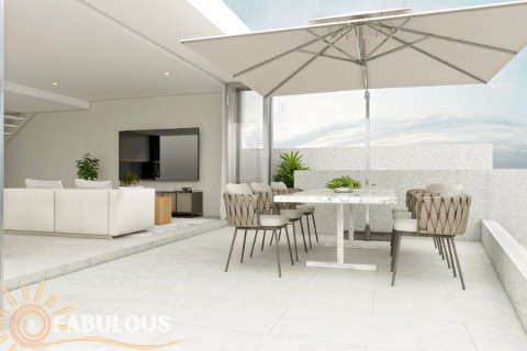 Condo in Patong, Thailand, 2 bedrooms № 179345 - photo 6