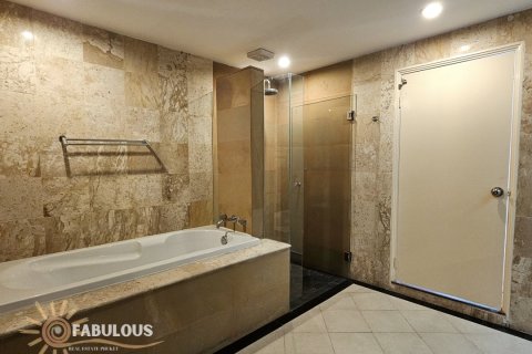 Condo in Wichit, Thailand, 2 bedrooms № 179347 - photo 6