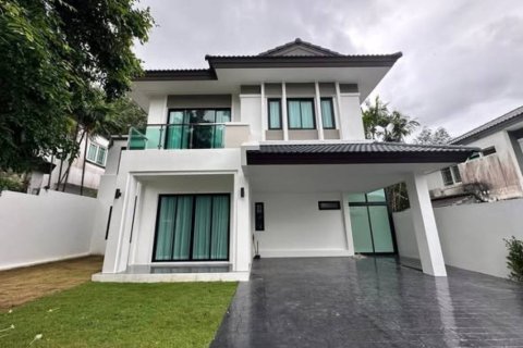 Maison à Chalong, Thaïlande 4 chambres № 160142