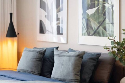 Condo in Bangkok, Thailand, 1 bedroom  № 160144 - photo 2