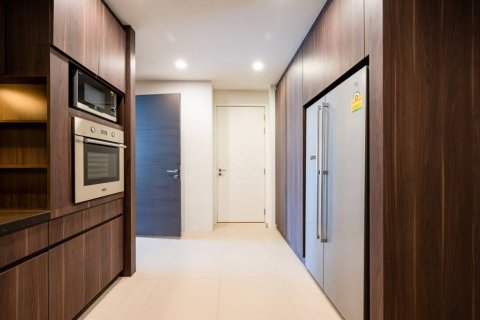 Condo in Suan Luang, Bangkok, Thailand, 3 bedrooms № 160146 - photo 5