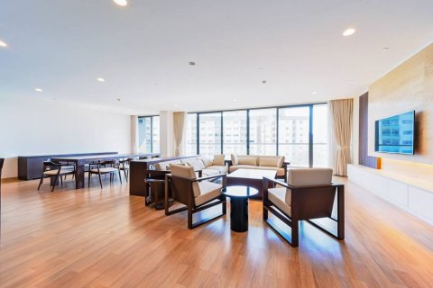 Condo in Suan Luang, Bangkok, Thailand, 3 bedrooms № 160146 - photo 2