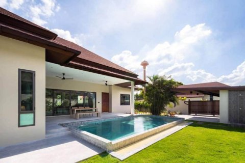 Villa in Hua Hin, Thailand 3 bedrooms № 160147