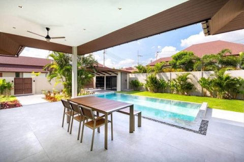 Villa in Hua Hin, Thailand 3 bedrooms № 160147 - photo 10