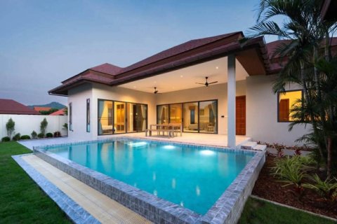 Villa in Hua Hin, Thailand 3 bedrooms № 160147 - photo 2