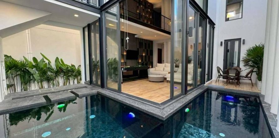 Villa à Pattaya, Thaïlande 4 chambres № 172983