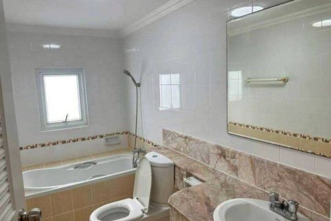 Maison à Sattahip, Thaïlande 4 chambres № 172984 - photo 10