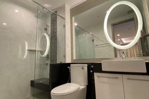 Condo à Watthana, Bangkok, Thaïlande, 2 chambres № 160586 - photo 6