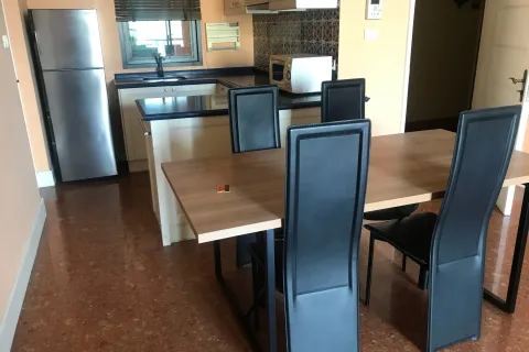 Condo à Khlong Toei, Bangkok, Thaïlande, 2 chambres  № 160590 - photo 1